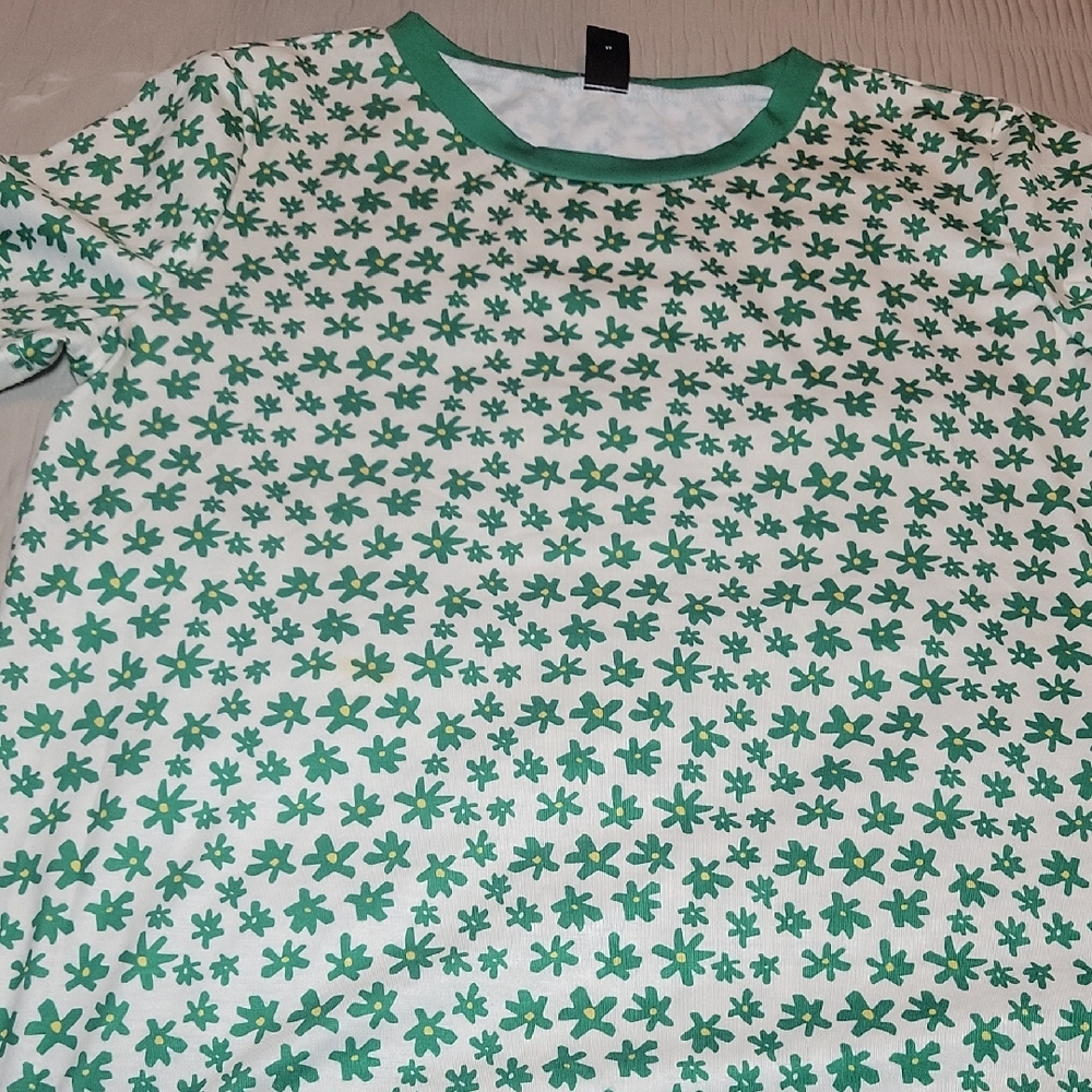 SHEIN Green Floral Short Sleeve Tee